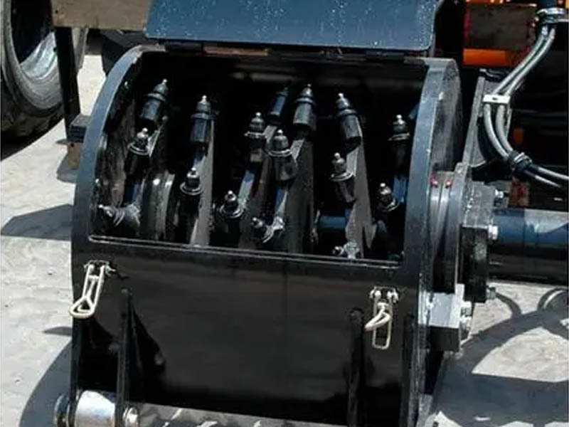 樹樁研磨機(jī)
