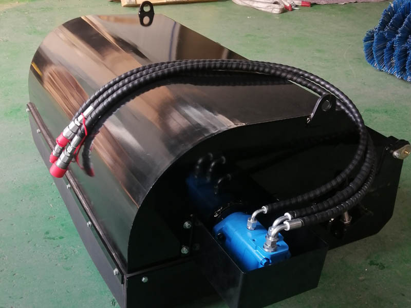 滑移裝載機(jī)屬具封閉式清掃機(jī)
